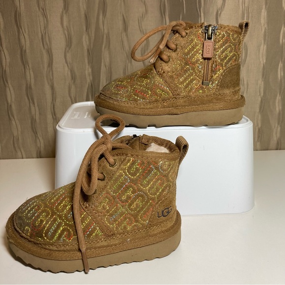 UGG Neumel II Boots Toddler 6 Graphic Stitch Fur Lined Unisex Tie Chukka Brown - Picture 3 of 16